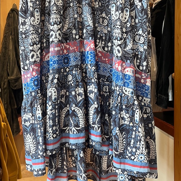 XiRENA Blue and White Patterned Midi Dress - Picture 6 of 6